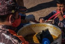 Agrupación cristiana alimenta a familias que viven en asentamientos de Mendoza 2
